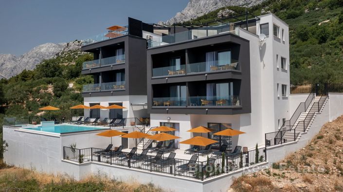 Image No.20-16 Bed Villa for sale