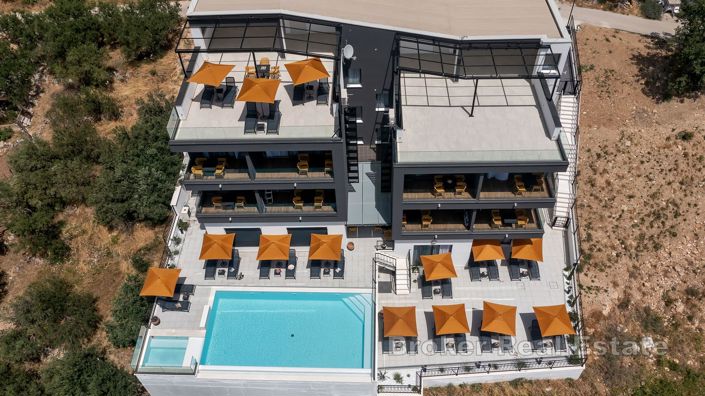 Image No.3-16 Bed Villa for sale