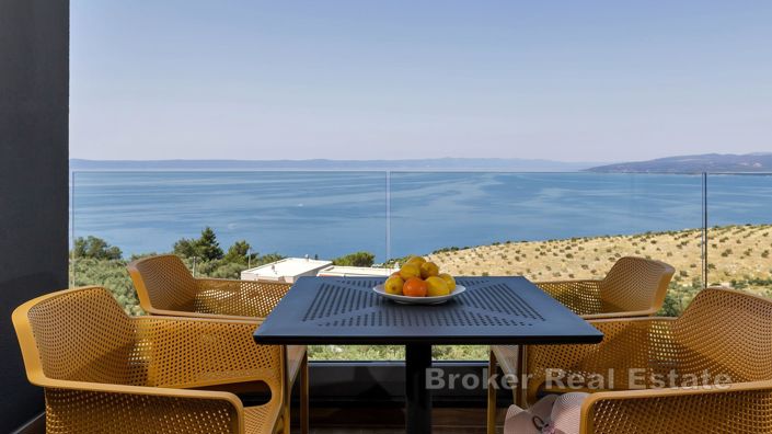 Image No.8-16 Bed Villa for sale