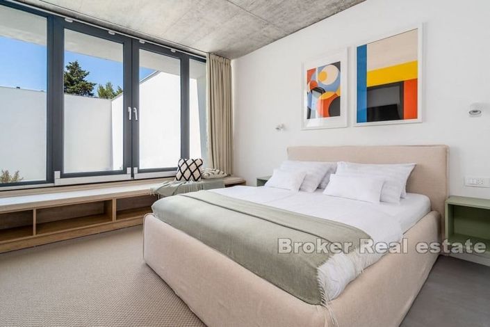 Image No.10-5 Bed Villa for sale