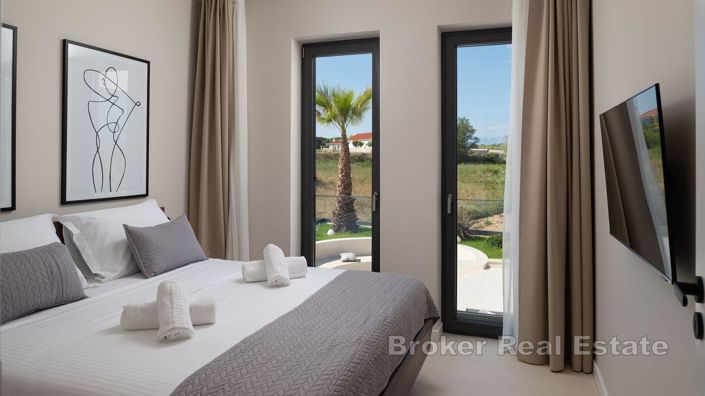 Image No.11-4 Bed Villa for sale