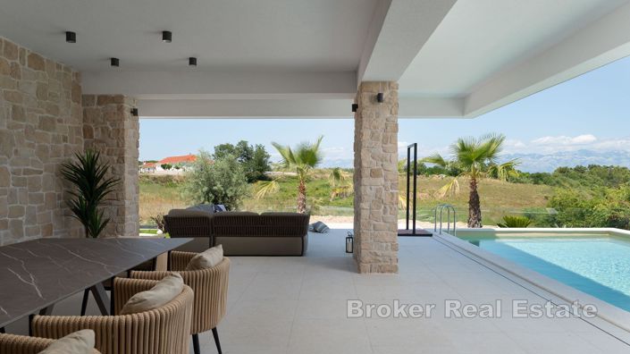 Image No.18-4 Bed Villa for sale