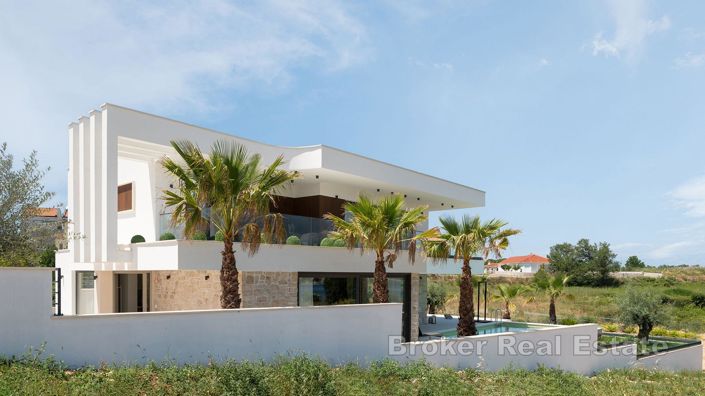 Image No.20-4 Bed Villa for sale