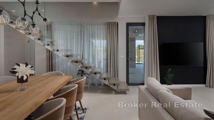 Image No.5-4 Bed Villa for sale