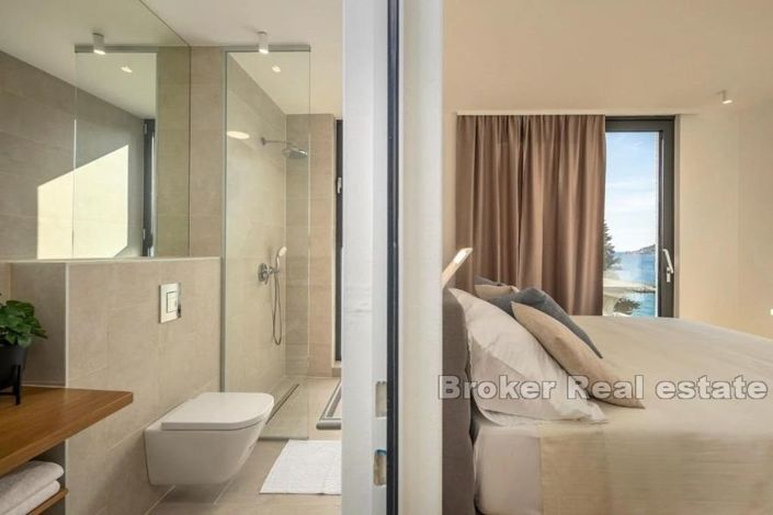 Image No.10-3 Bed Villa for sale