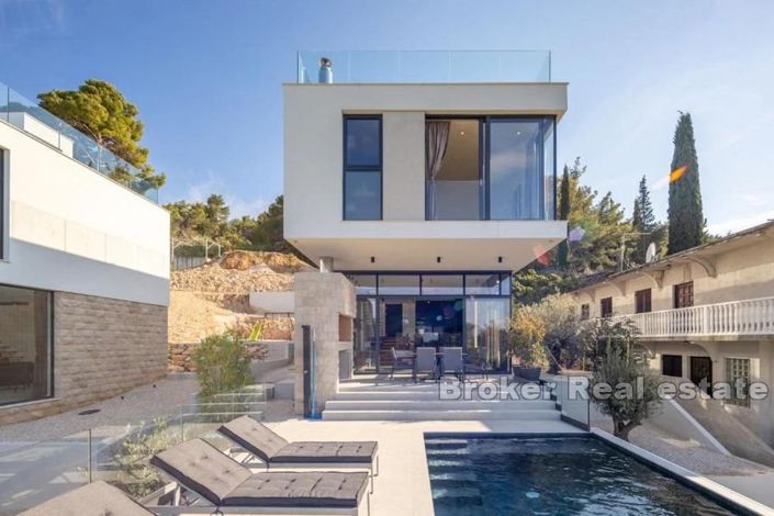 Image No.2-3 Bed Villa for sale