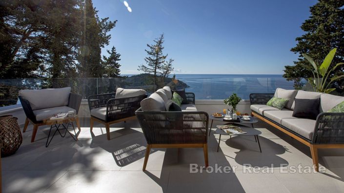 Image No.3-7 Bed Villa for sale