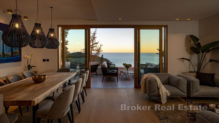 Image No.4-7 Bed Villa for sale