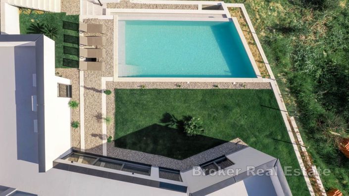 Image No.4-2 Bed Villa for sale