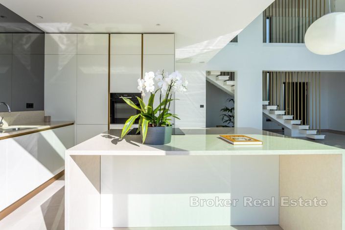 Image No.11-4 Bed Villa for sale