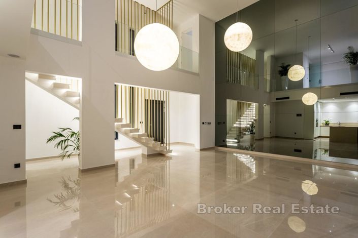 Image No.15-4 Bed Villa for sale