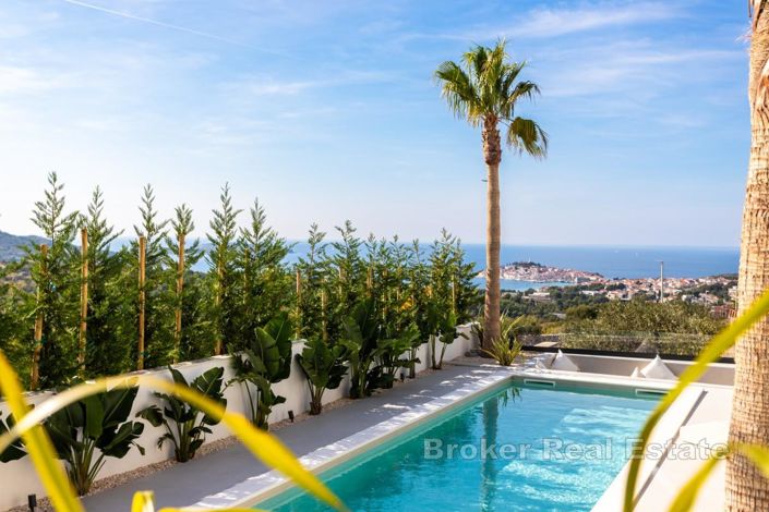 Image No.4-4 Bed Villa for sale