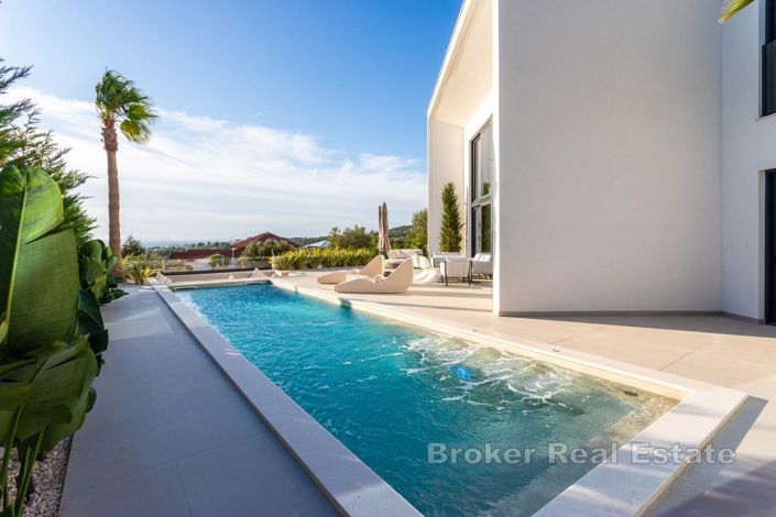 Image No.5-4 Bed Villa for sale