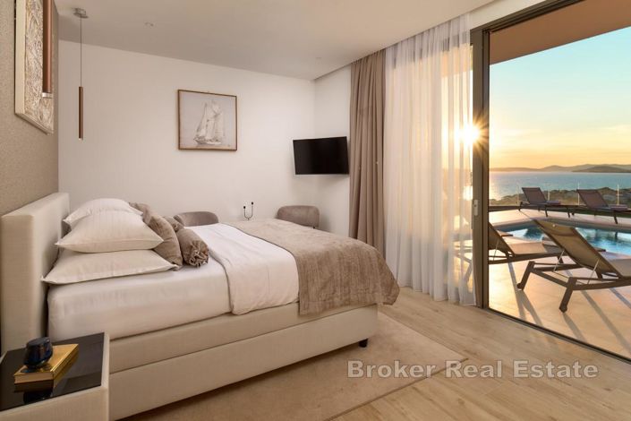 Image No.14-5 Bed Villa for sale