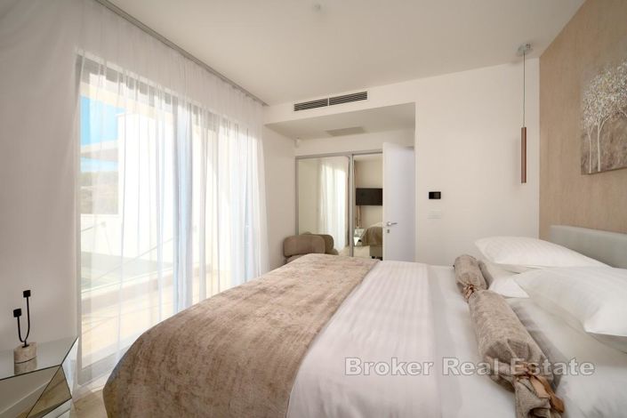 Image No.17-5 Bed Villa for sale