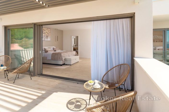 Image No.18-5 Bed Villa for sale