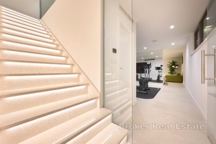 Image No.21-5 Bed Villa for sale