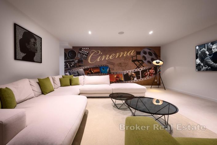 Image No.25-5 Bed Villa for sale