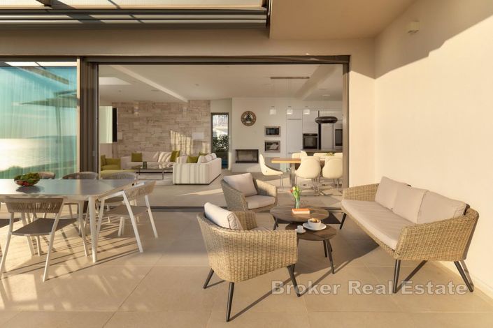 Image No.6-5 Bed Villa for sale