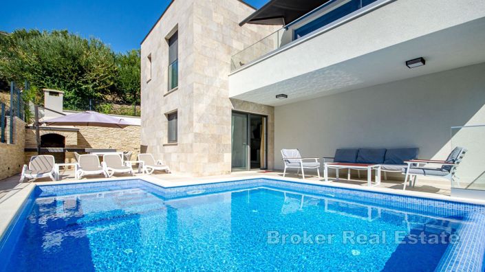 Image No.14-5 Bed Villa for sale