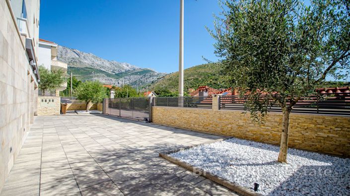 Image No.17-5 Bed Villa for sale