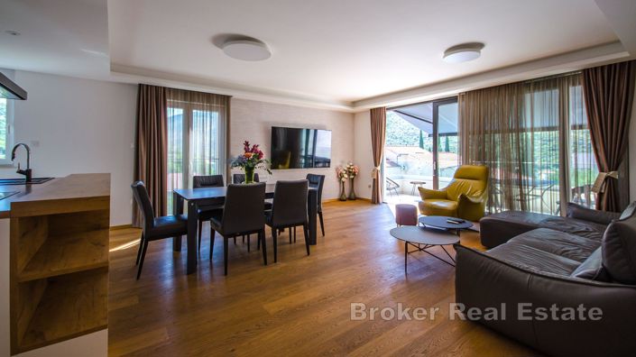 Image No.4-5 Bed Villa for sale