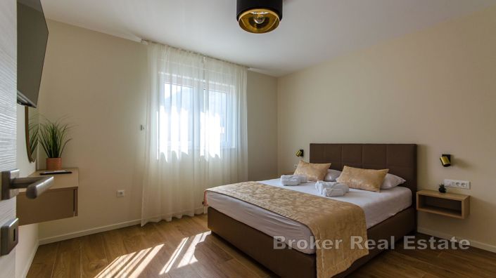 Image No.6-5 Bed Villa for sale