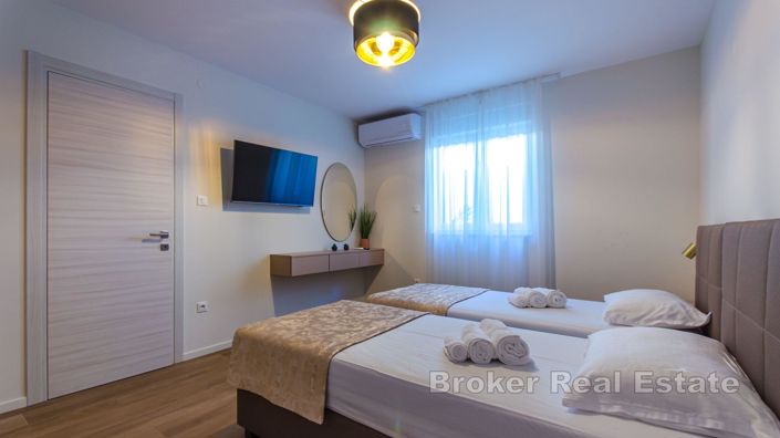 Image No.8-5 Bed Villa for sale