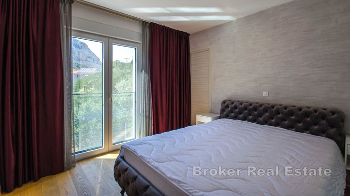 Image No.9-5 Bed Villa for sale