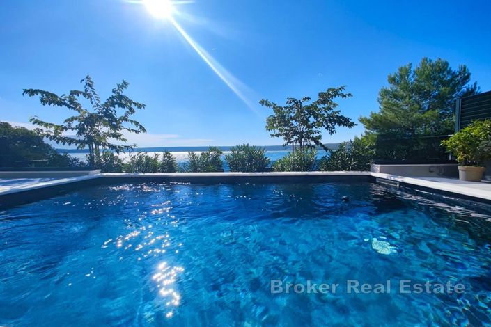 Image No.8-4 Bed Villa for sale