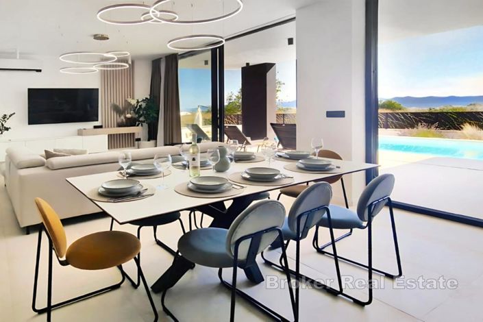 Image No.6-3 Bed Villa for sale