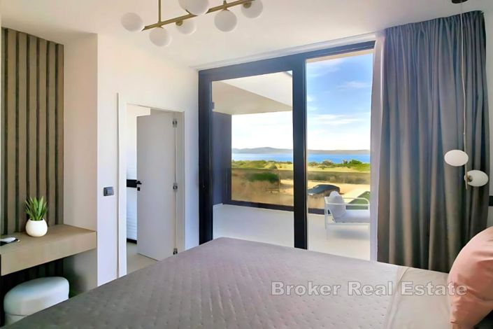 Image No.9-3 Bed Villa for sale