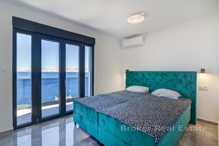 Image No.10-6 Bed Villa for sale