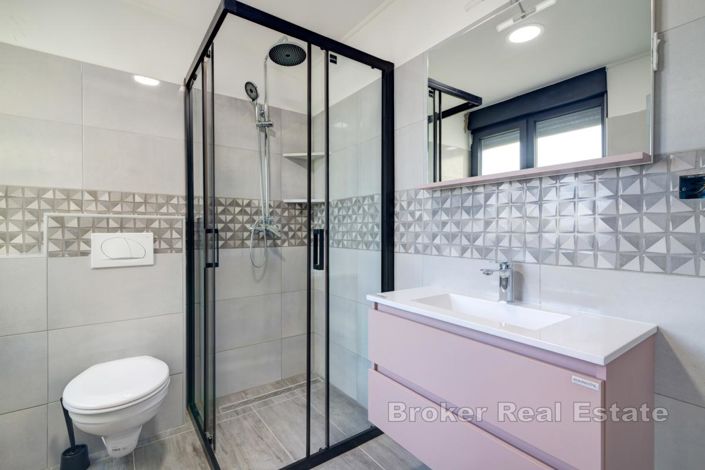 Image No.12-6 Bed Villa for sale