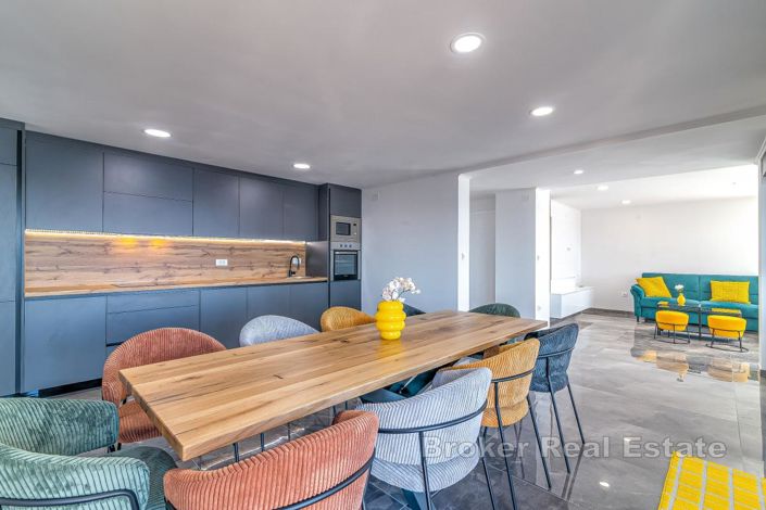 Image No.8-6 Bed Villa for sale