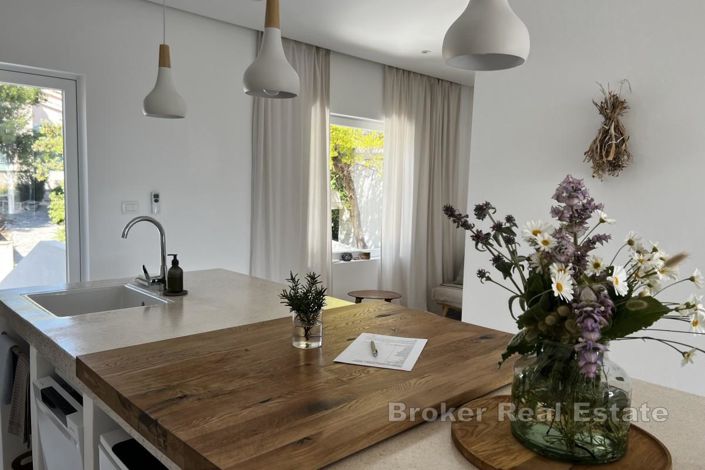 Image No.3-4 Bed Villa for sale