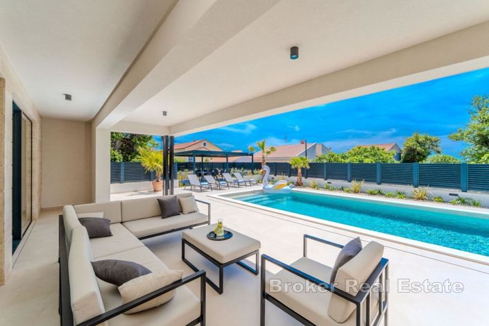 Image No.3-Villa de 4 chambres à vendre à Privlaka