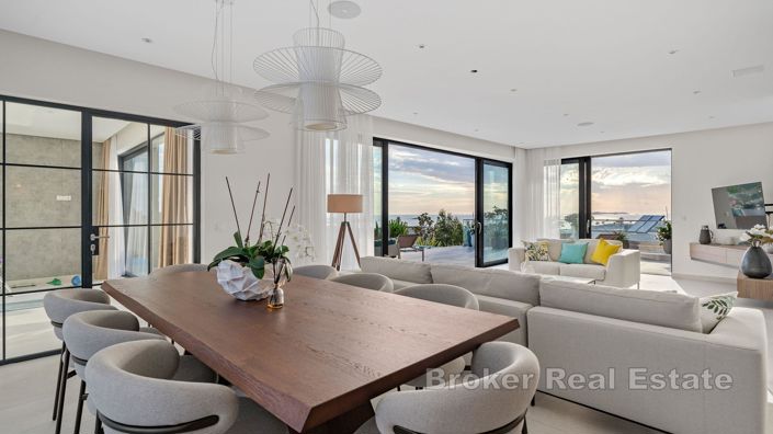 Image No.6-4 Bed Villa for sale