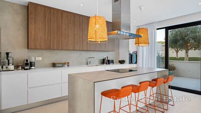 Image No.8-4 Bed Villa for sale