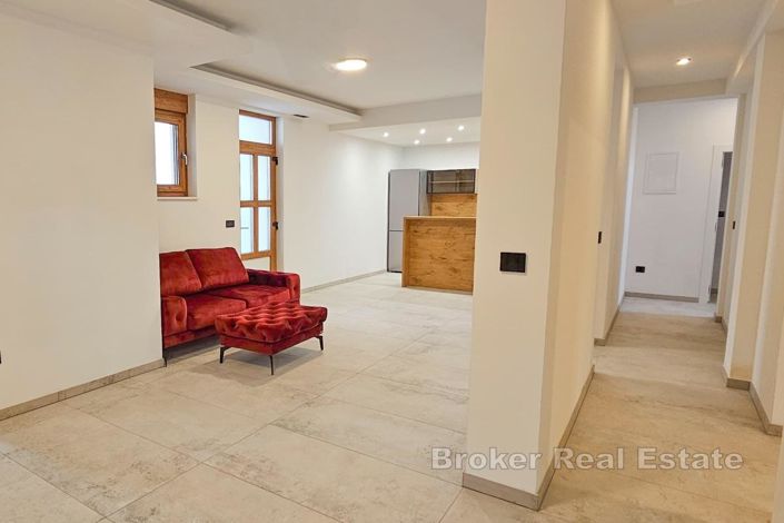 Image No.5-Villa de 6 chambres à vendre à Kaštel Novi