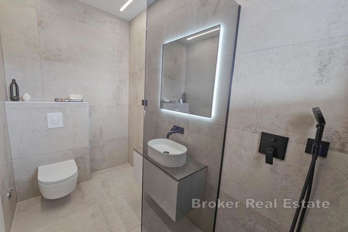 Image No.6-Villa de 6 chambres à vendre à Kaštel Novi