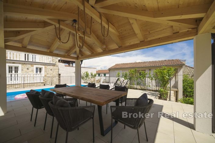 Image No.3-4 Bed Villa for sale