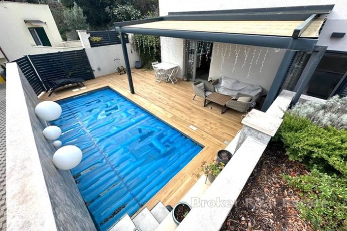 Image No.8-2 Bed Apartment for sale