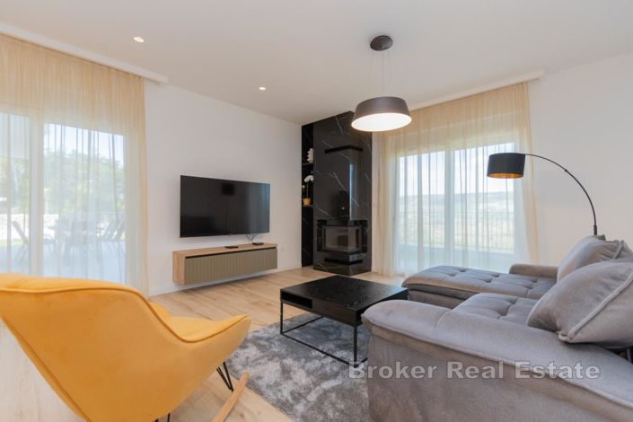 Image No.3-3 Bed Villa for sale