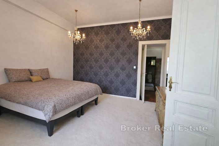 Image No.10-5 Bed Apartment for sale