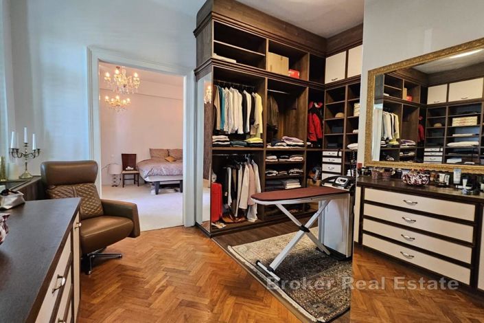 Image No.11-5 Bed Apartment for sale