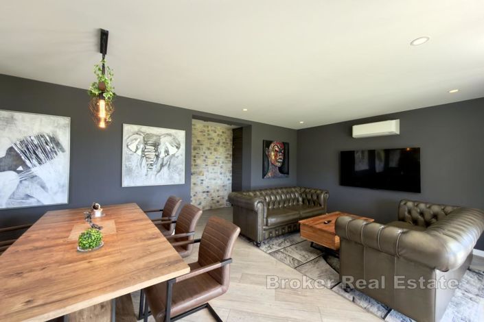 Image No.2-2 Bed Villa for sale