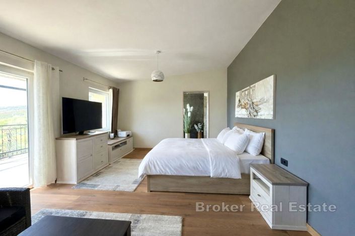 Image No.5-2 Bed Villa for sale