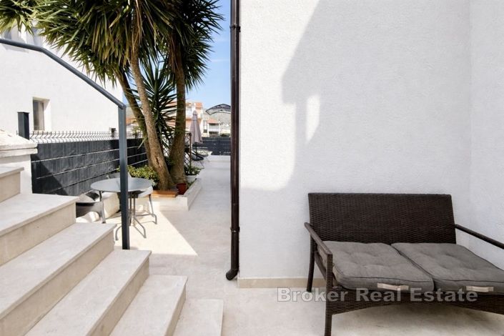 Image No.4-6 Bed Villa for sale