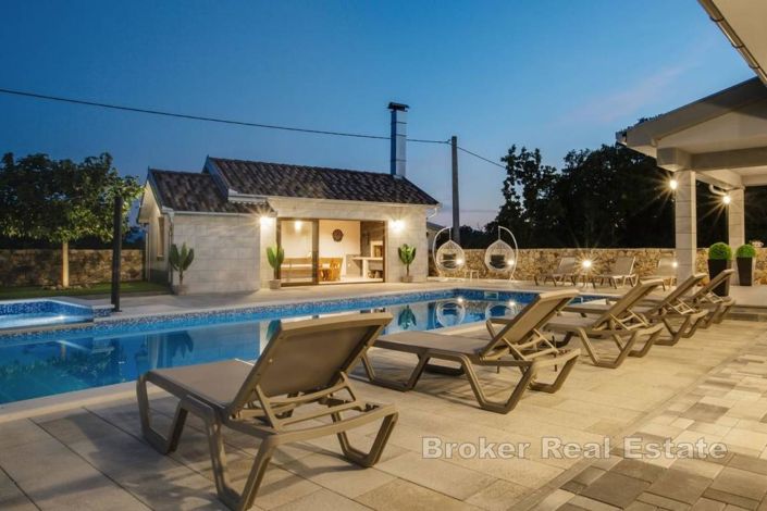 Image No.15-5 Bed Villa for sale